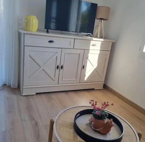 펜션 Le Petit Rocher 생장드몽